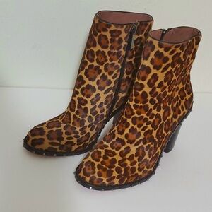 🆕️ Gianni Bini Studded Leopard Calf Hair Boots